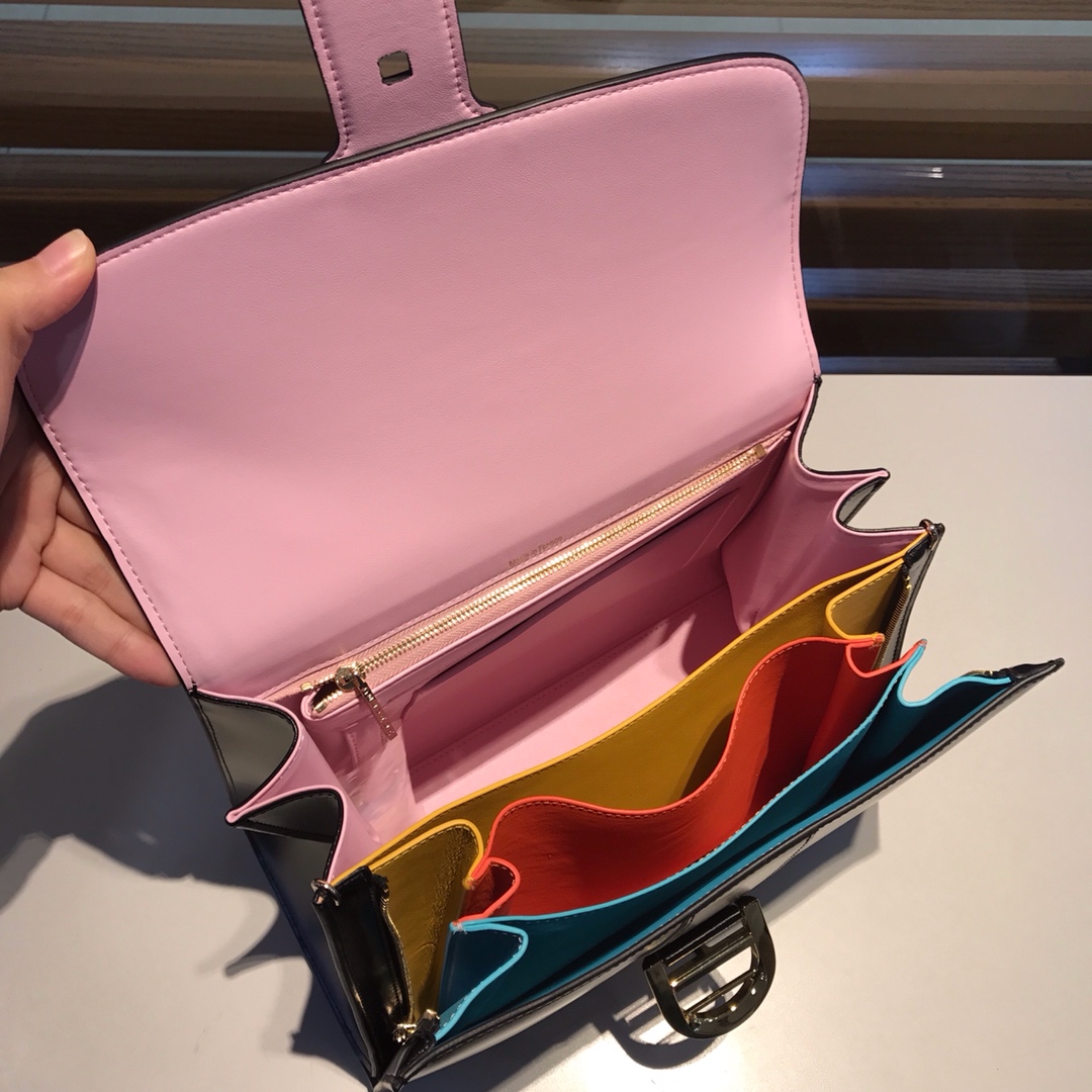 델보 브리앙 매직 박스백